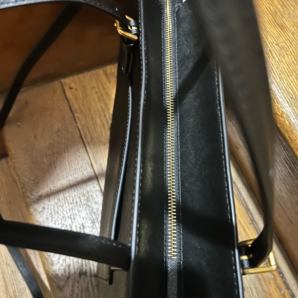 Authentic Emerson Tory Burch Tote - Picture 6 of 9